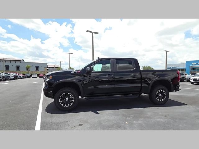 2026 Chevrolet Silverado 1500 ZR2 Image 2 of 27
