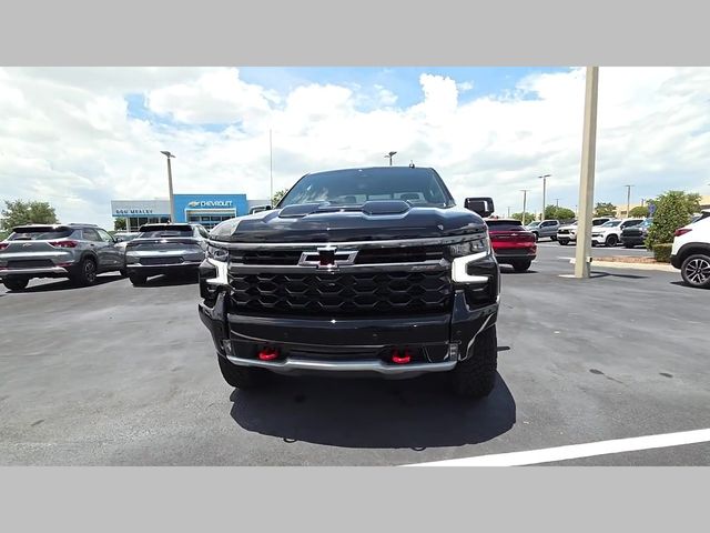 2026 Chevrolet Silverado 1500 ZR2 Image 3 of 27