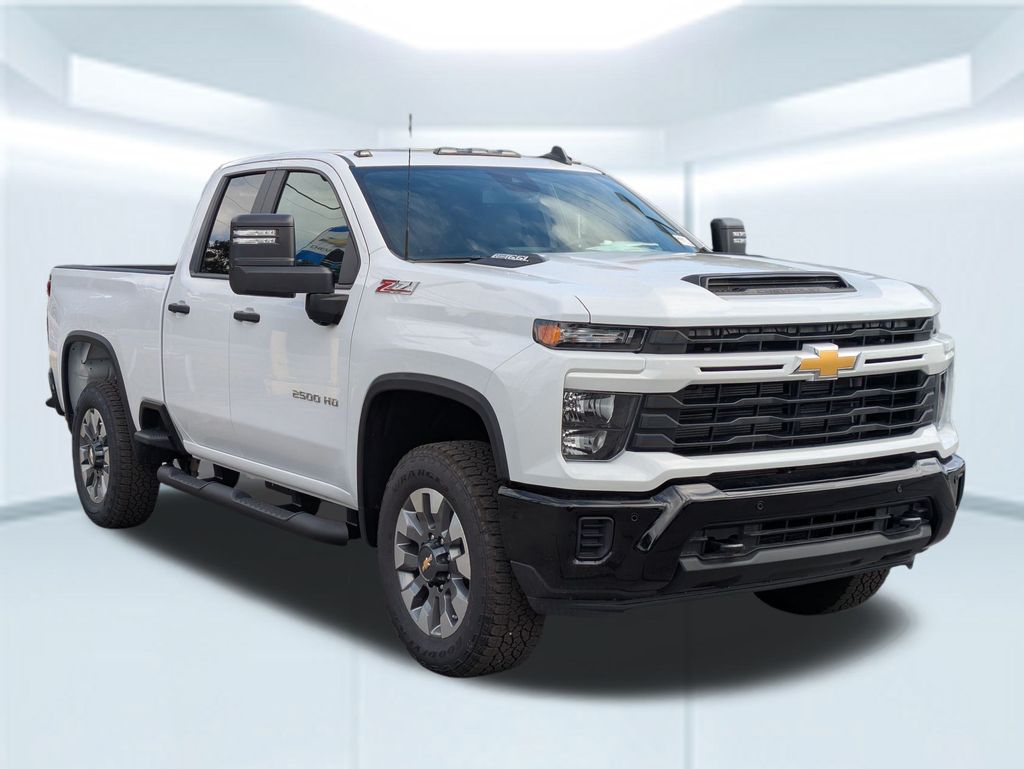 2026 Chevrolet Silverado 2500HD Custom Image 1 of 31