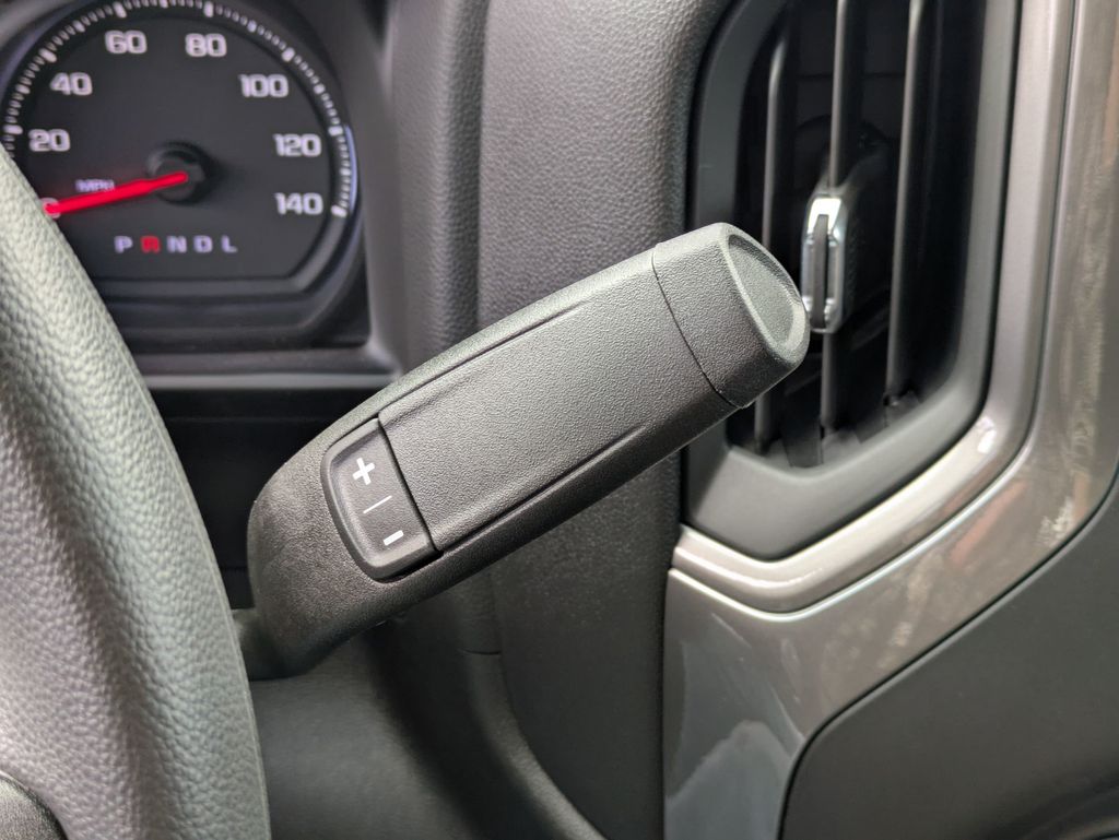 2026 Chevrolet Silverado 2500HD Custom Image 27 of 31