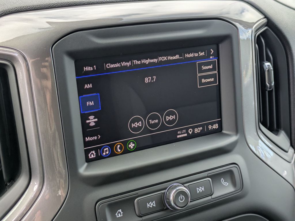 2026 Chevrolet Silverado 2500HD Custom Image 19 of 31