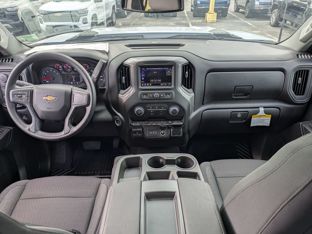 2026 Chevrolet Silverado 2500HD Custom Image 16 of 31