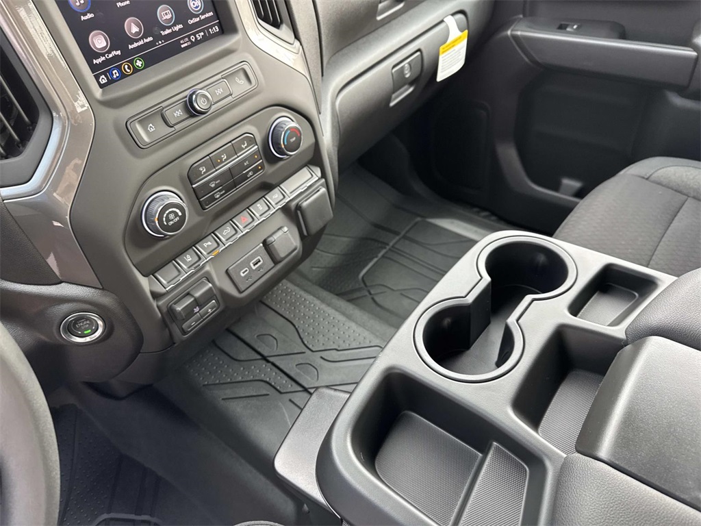 2026 Chevrolet Silverado 2500HD Custom Image 14 of 20