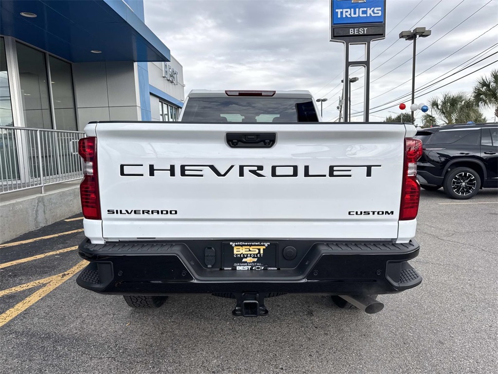 2026 Chevrolet Silverado 2500HD Custom Image 18 of 20