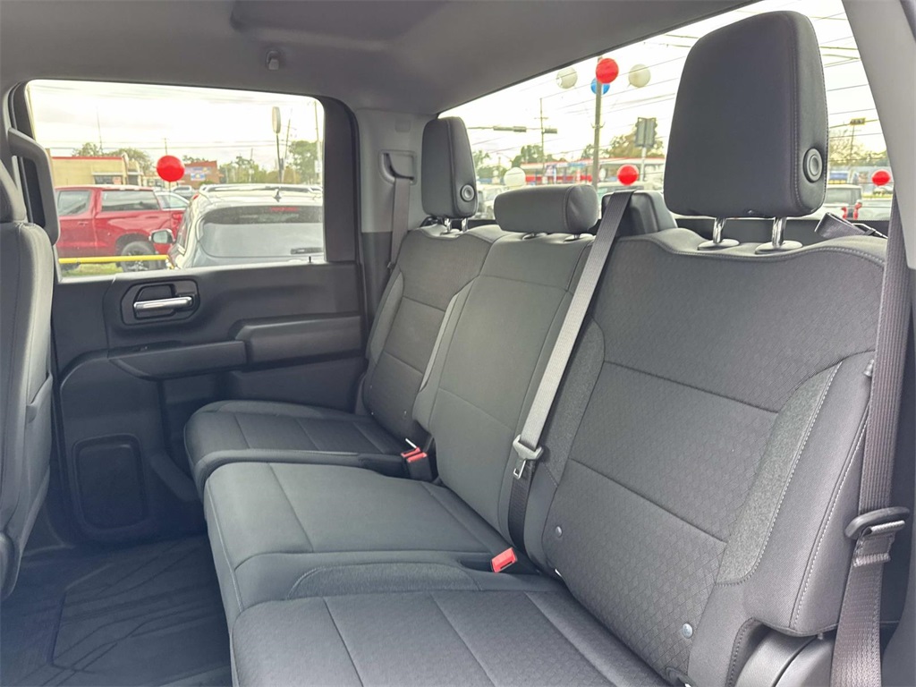 2026 Chevrolet Silverado 2500HD Custom Image 8 of 20