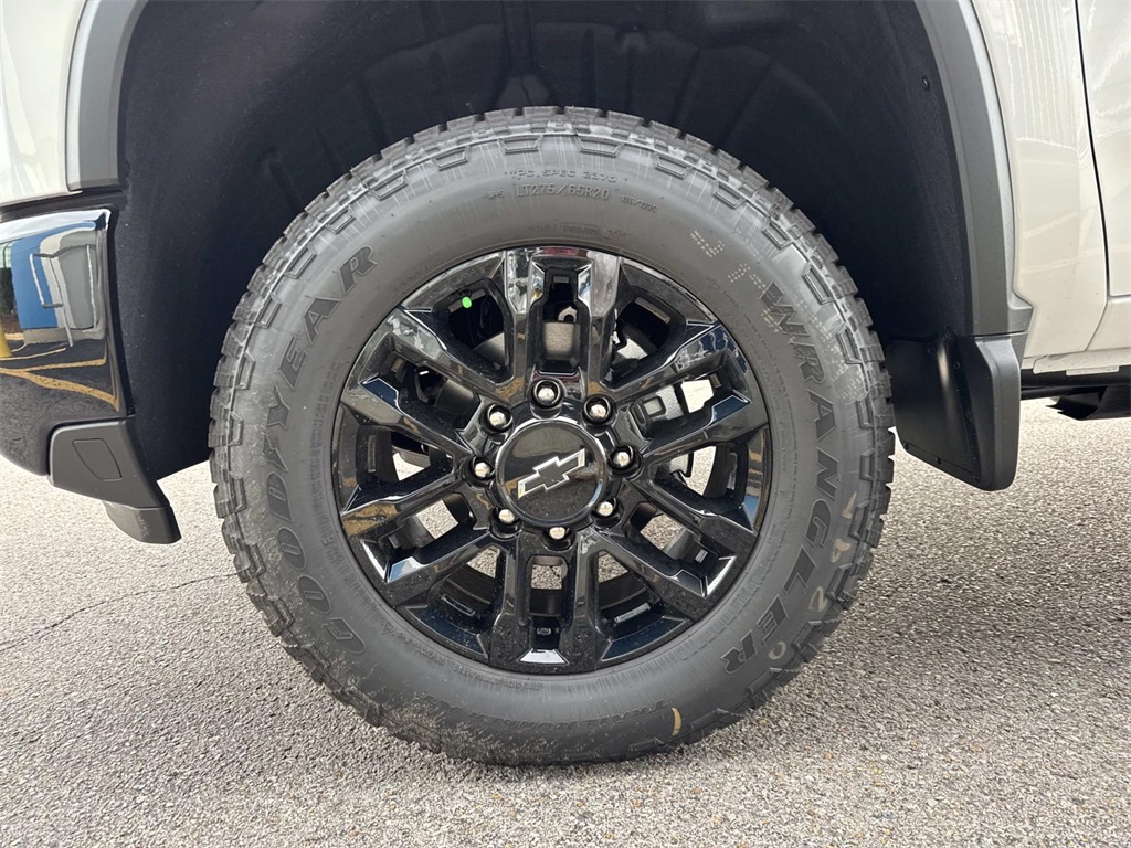 2026 Chevrolet Silverado 2500HD Custom Image 6 of 20