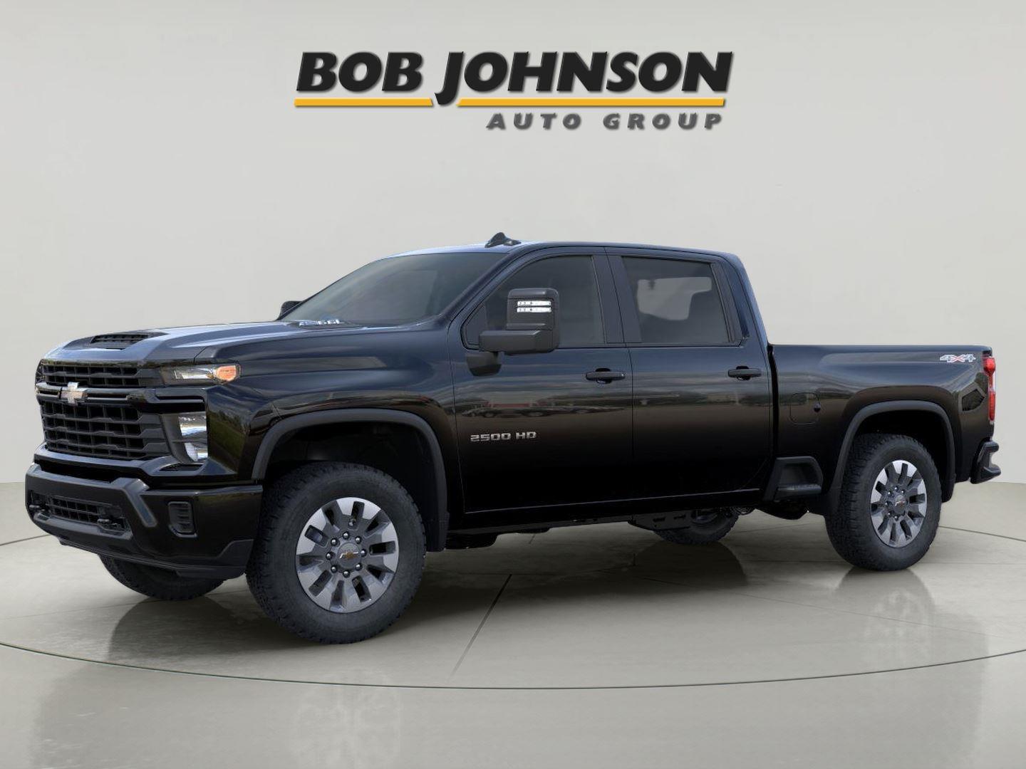 2026 Chevrolet Silverado 2500HD Custom Image 2 of 24