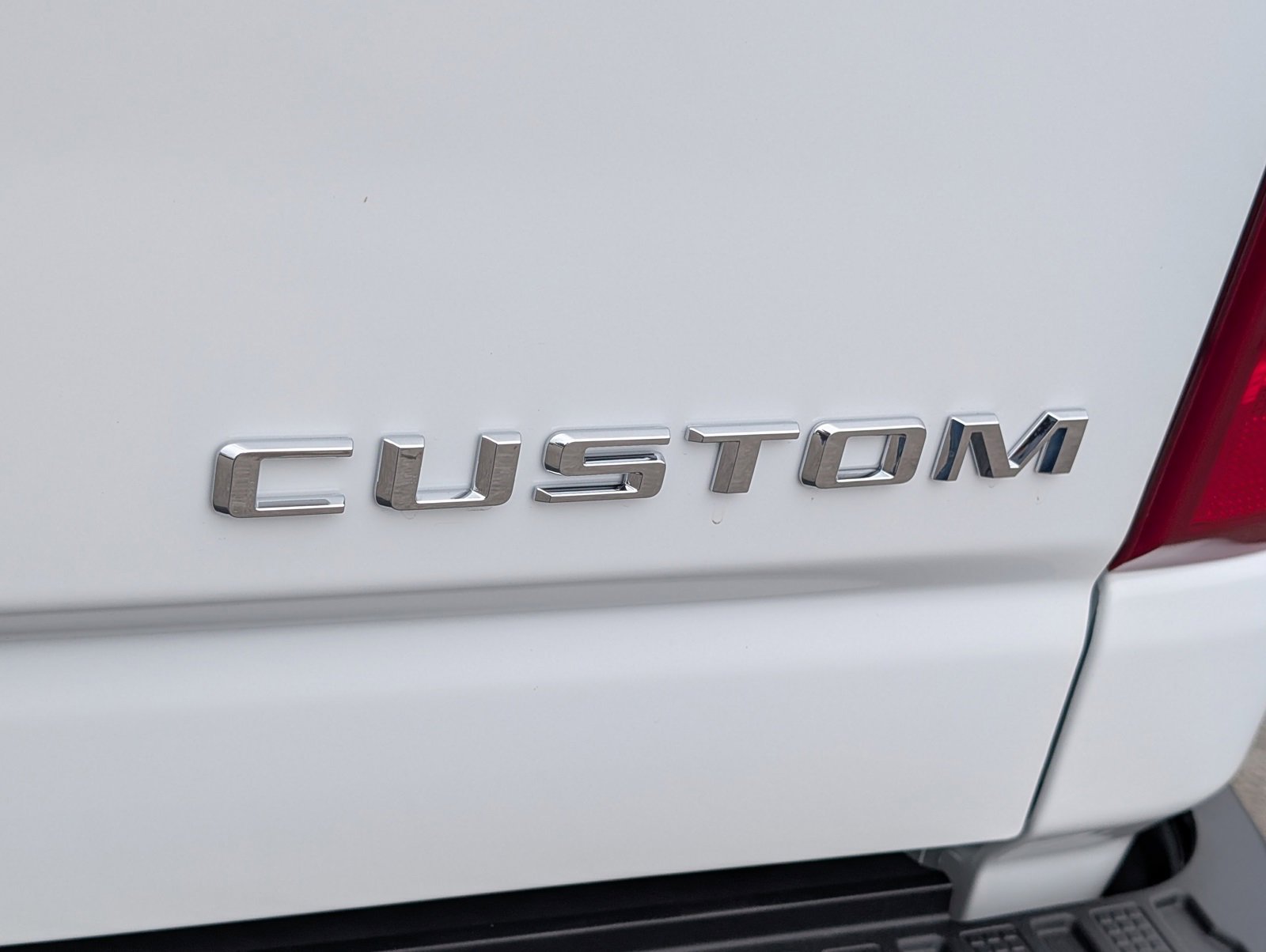 2026 Chevrolet Silverado 2500HD Custom Image 18 of 24