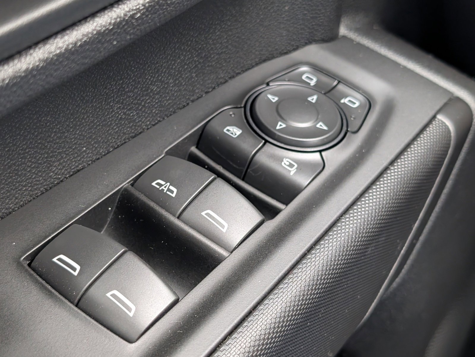 2026 Chevrolet Silverado 2500HD Custom Image 21 of 24