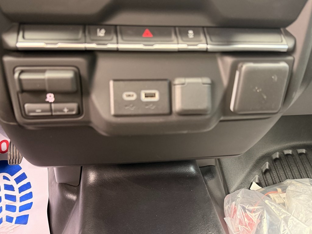 2026 Chevrolet Silverado 3500HD Work Truck Image 16 of 38