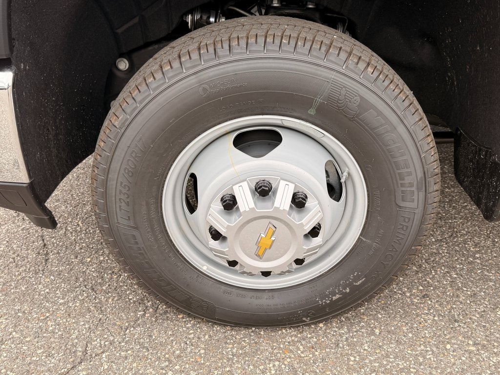 2026 Chevrolet Silverado 3500HD Work Truck Image 13 of 38