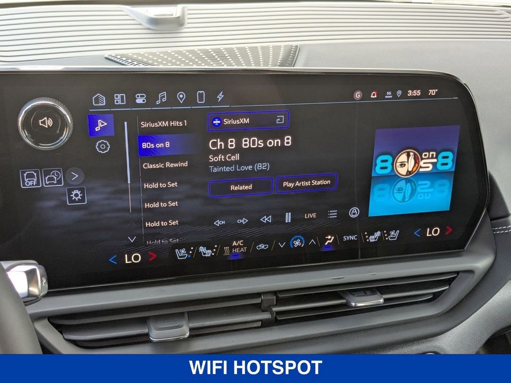 2026 Chevrolet Silverado EV Extended Range LT Image 19 of 35