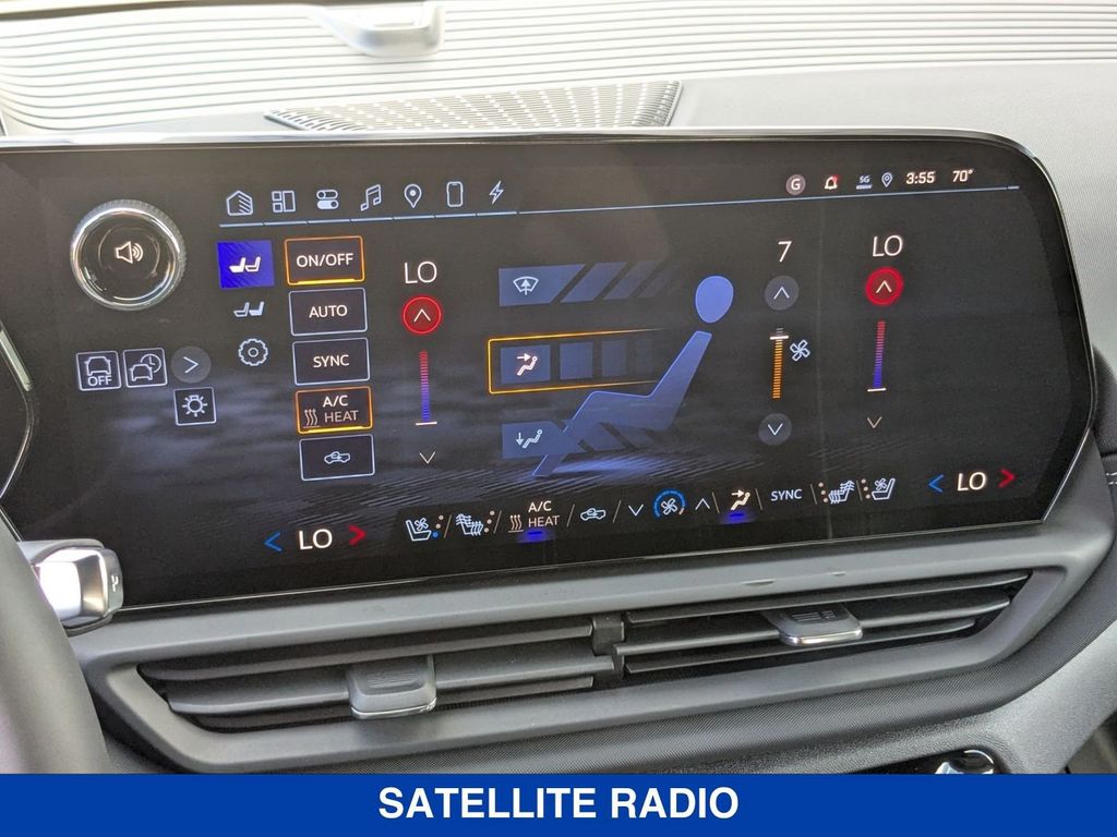 2026 Chevrolet Silverado EV Extended Range LT Image 20 of 35