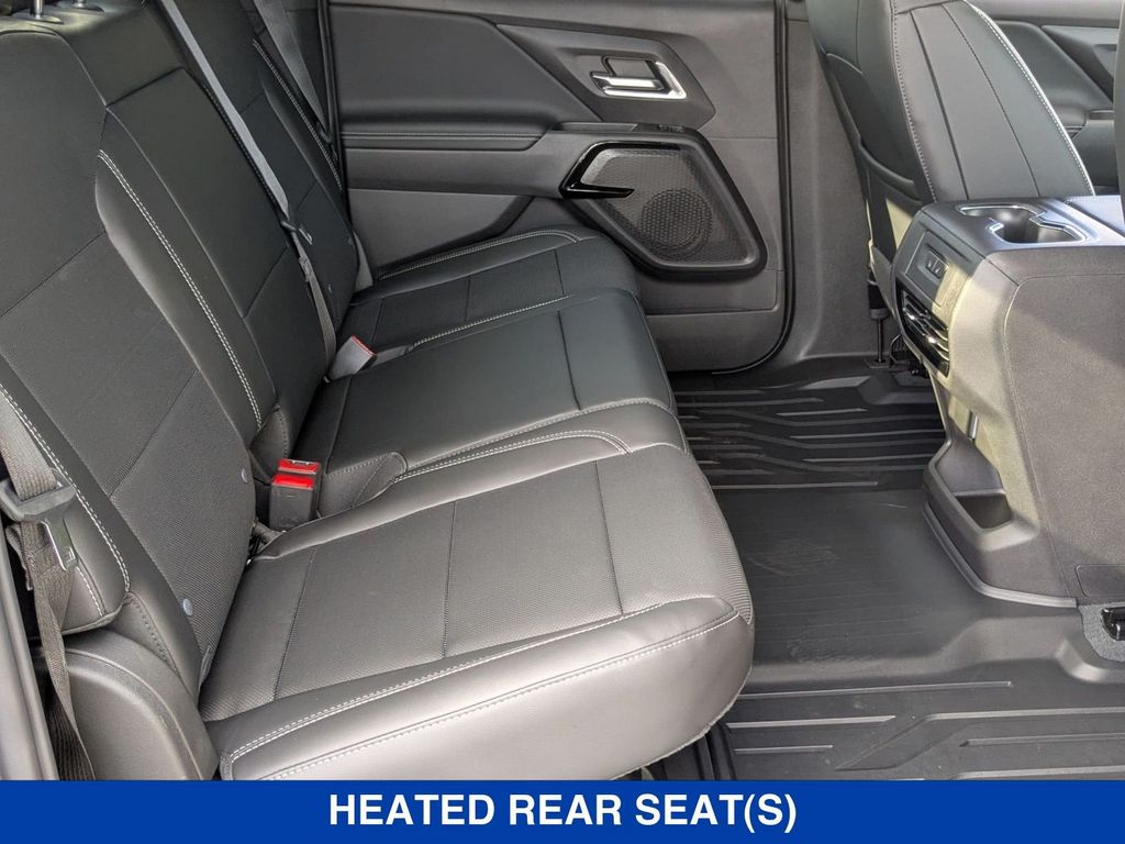 2026 Chevrolet Silverado EV Extended Range LT Image 11 of 35