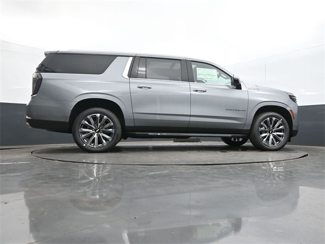 2026 Chevrolet Suburban High Country Image 14 of 59