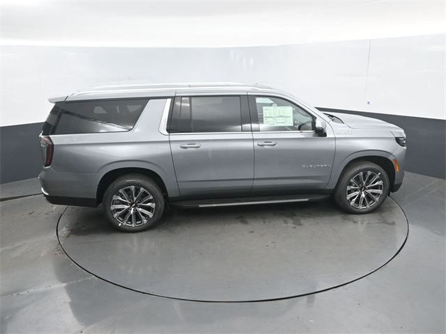 2026 Chevrolet Suburban High Country Image 19 of 59