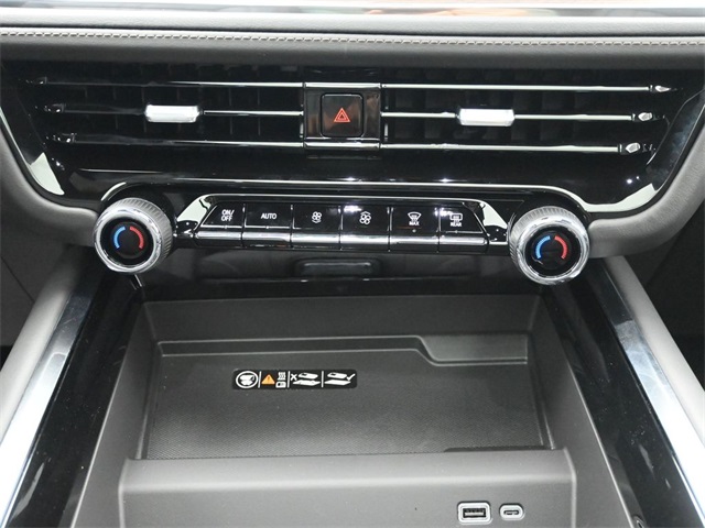 2026 Chevrolet Suburban High Country Image 35 of 59