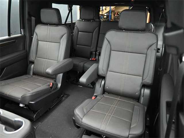 2026 Chevrolet Suburban High Country Image 38 of 59