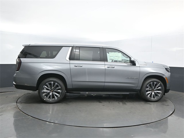 2026 Chevrolet Suburban High Country Image 13 of 59