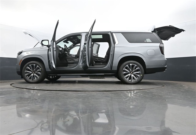 2026 Chevrolet Suburban High Country Image 31 of 59