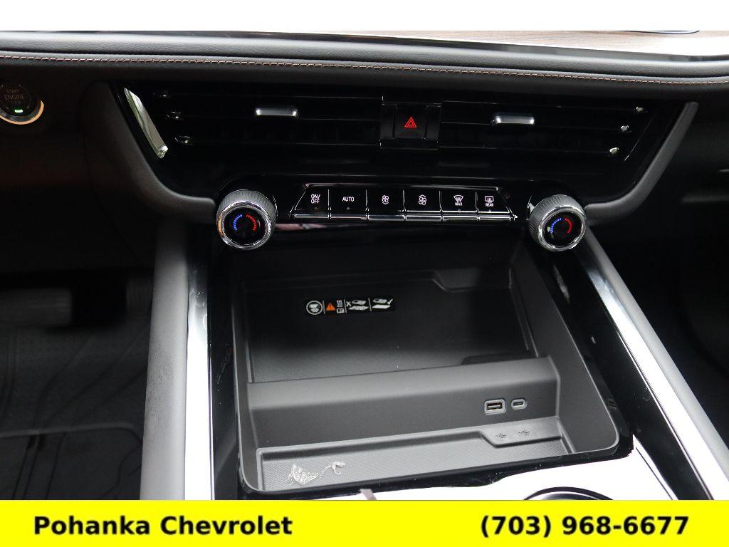 2026 Chevrolet Suburban High Country Image 29 of 38