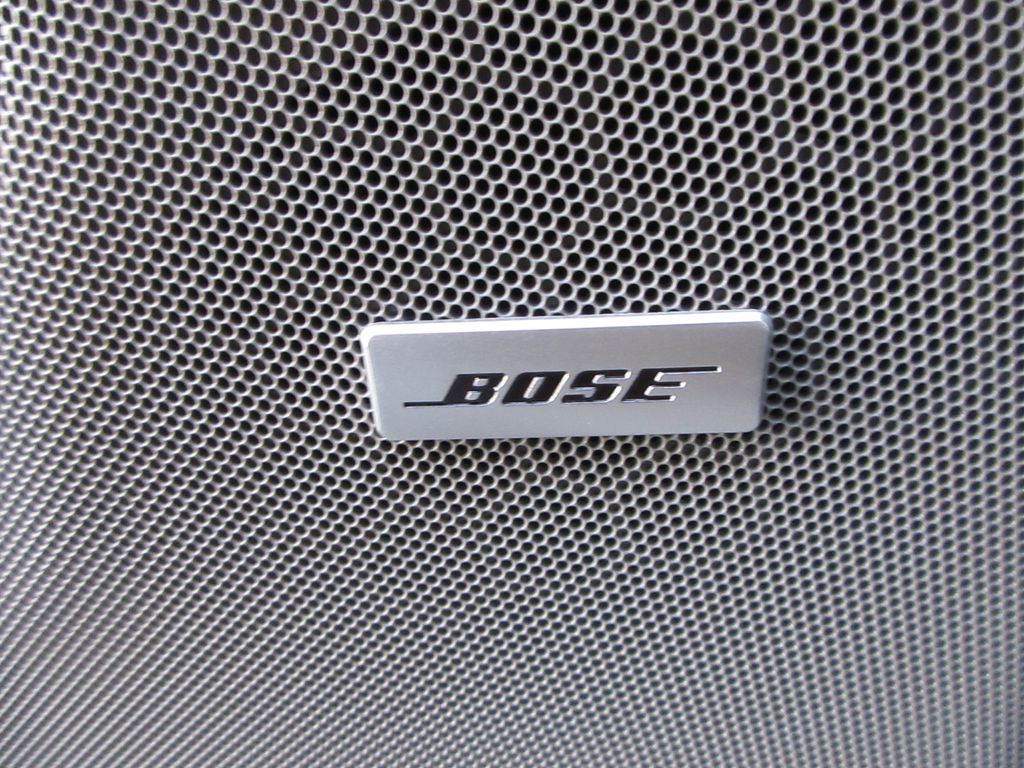 2026 Chevrolet Suburban LT Image 27 of 35