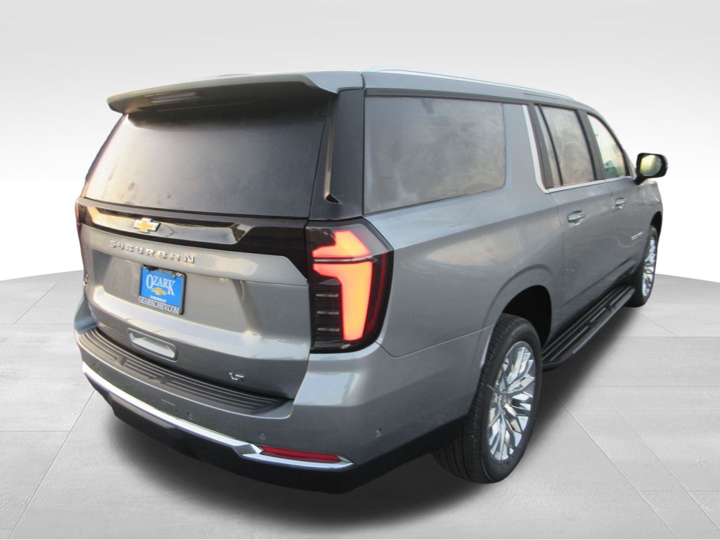 2026 Chevrolet Suburban LT Image 6 of 35