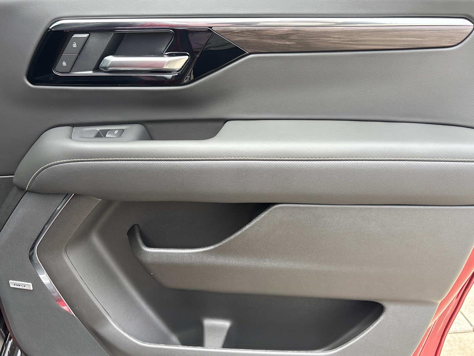 2026 Chevrolet Suburban Premier Image 26 of 54