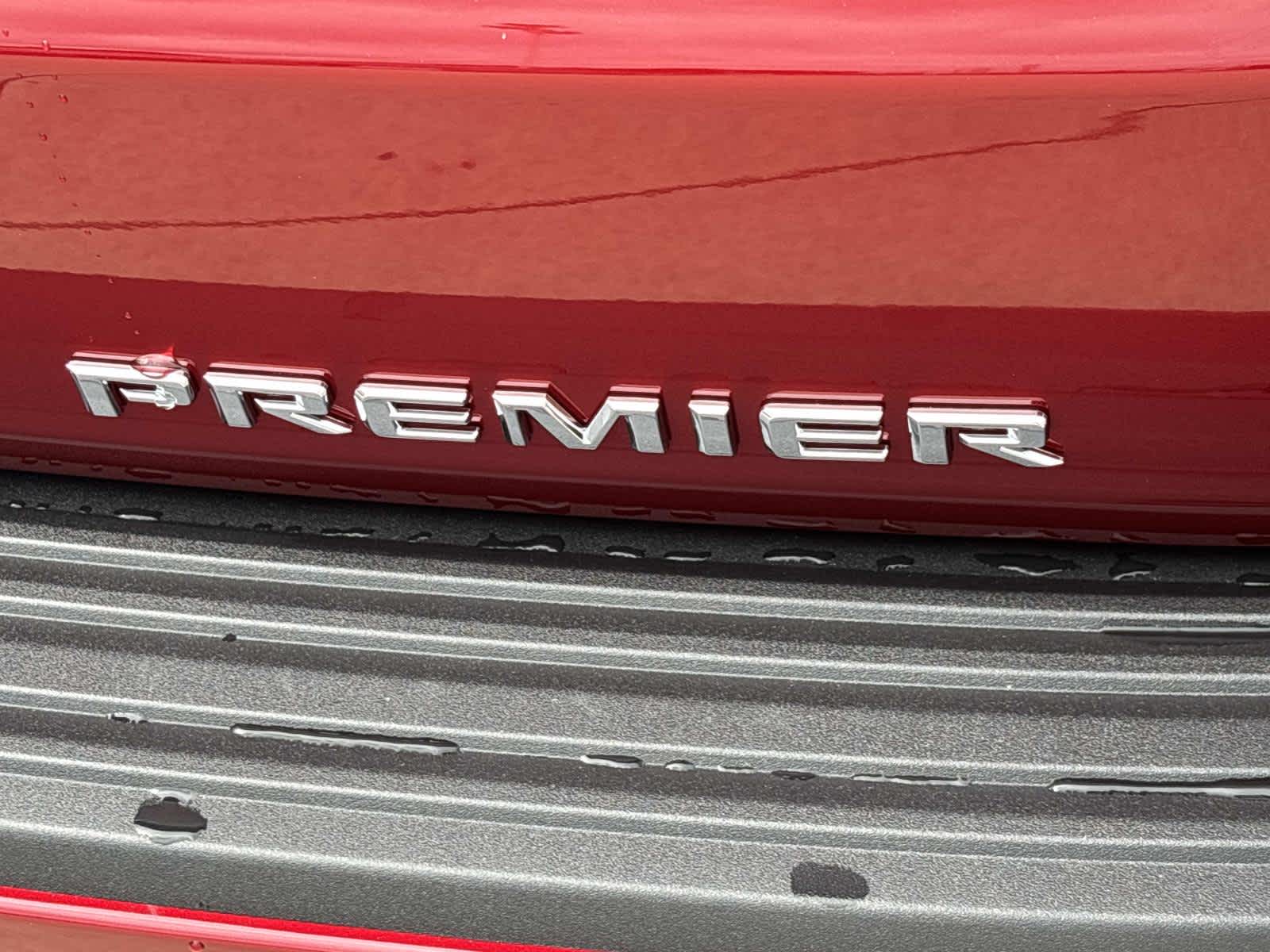 2026 Chevrolet Suburban Premier Image 43 of 54