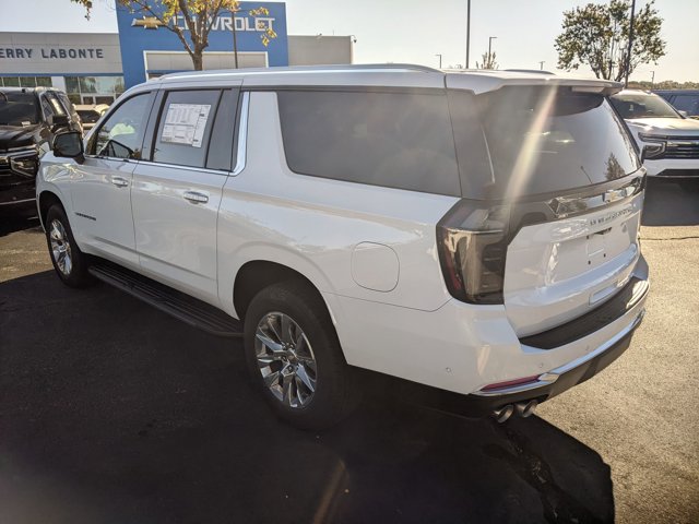 2026 Chevrolet Suburban Premier Image 8 of 25