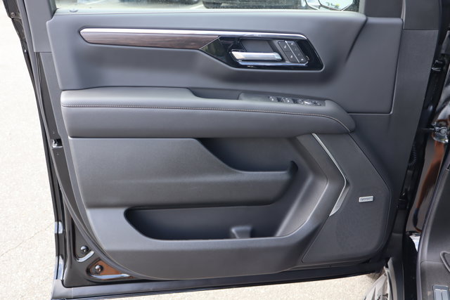 2026 Chevrolet Suburban Premier Image 20 of 30