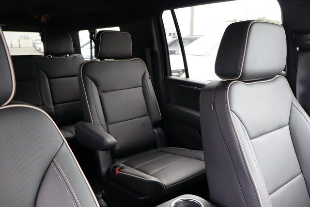 2026 Chevrolet Suburban Premier Image 13 of 30