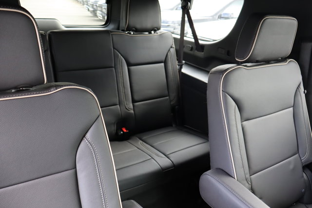 2026 Chevrolet Suburban Premier Image 11 of 30