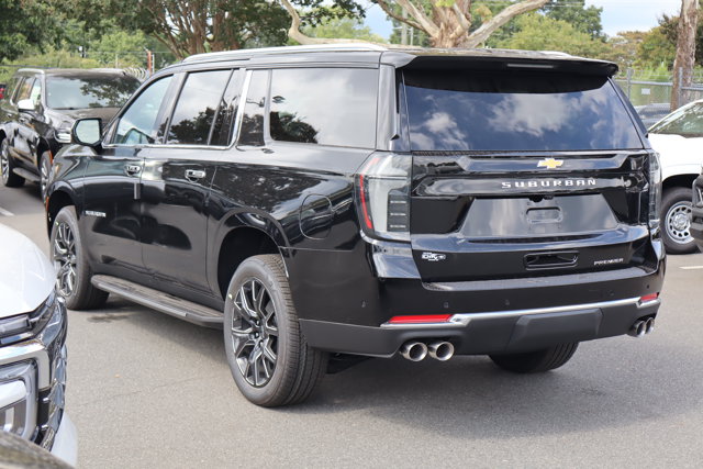 2026 Chevrolet Suburban Premier Image 5 of 30