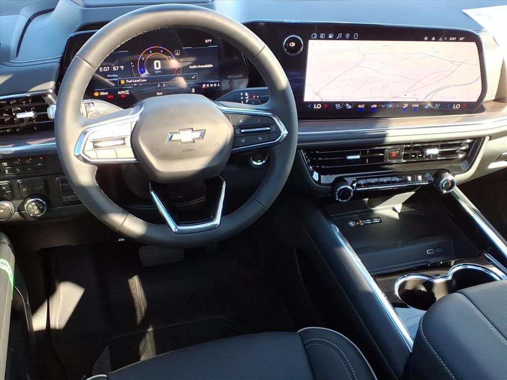 2026 Chevrolet Suburban Premier Image 15 of 30