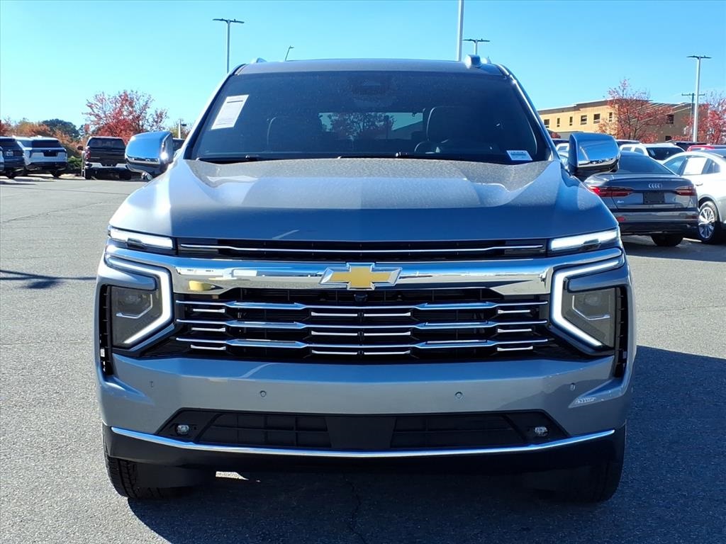 2026 Chevrolet Suburban Premier Image 2 of 30