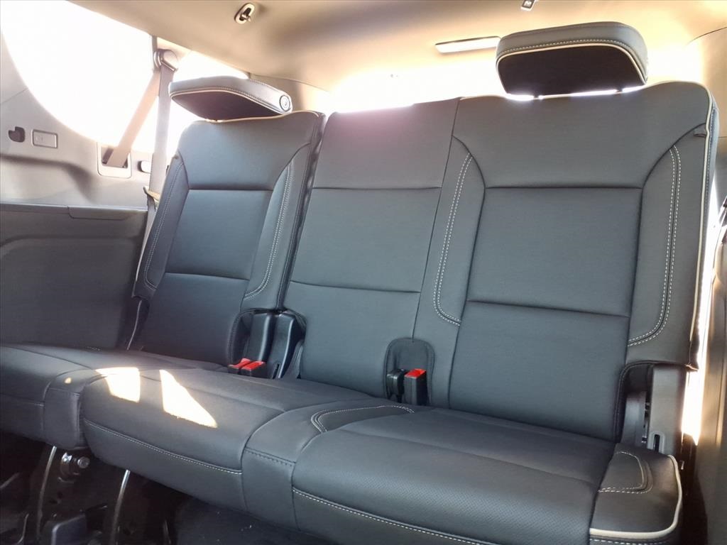 2026 Chevrolet Suburban Premier Image 11 of 30