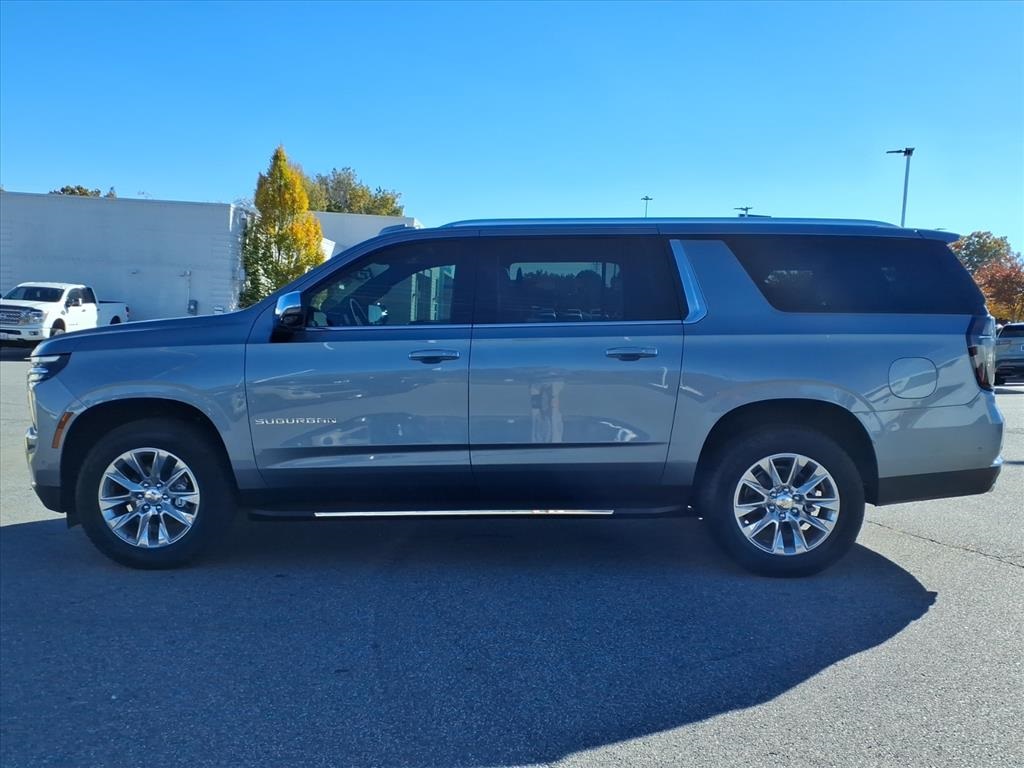 2026 Chevrolet Suburban Premier Image 8 of 30