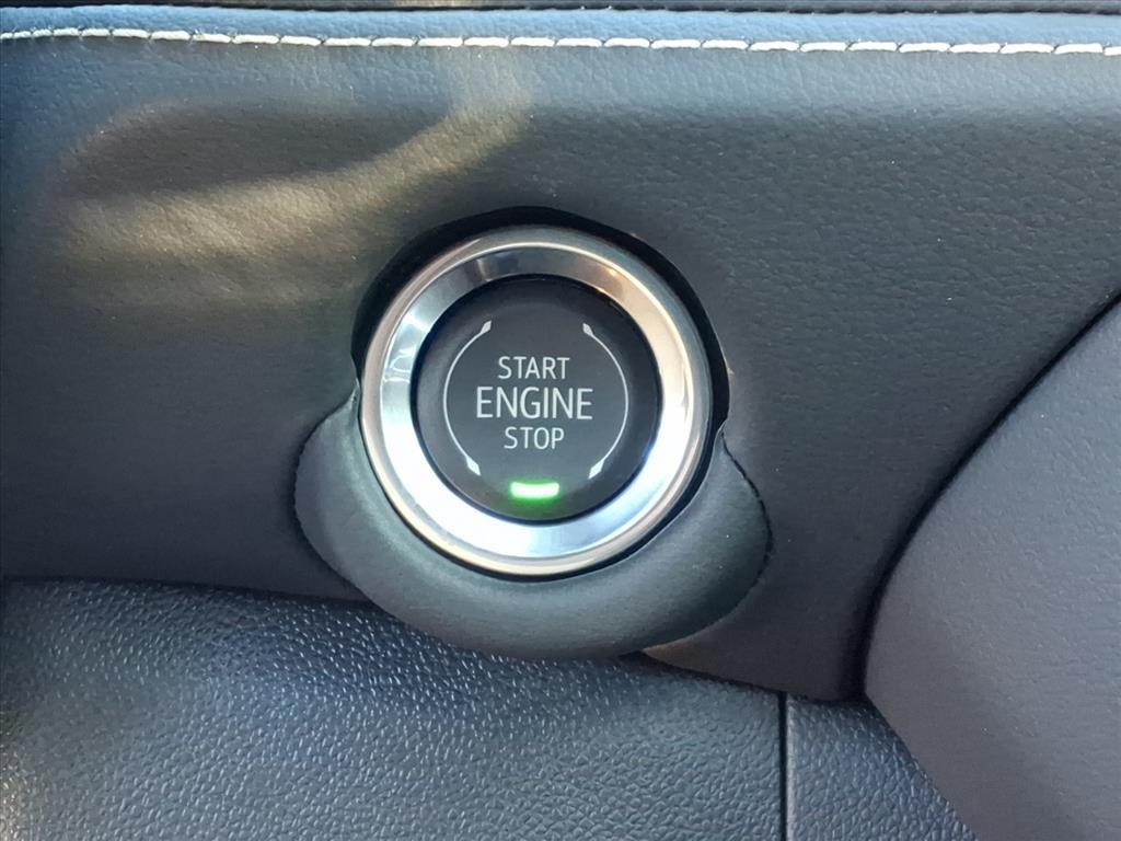 2026 Chevrolet Suburban Premier Image 27 of 30