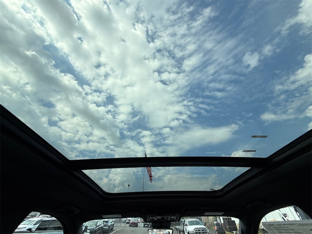 2026 Chevrolet Suburban Premier Image 16 of 27