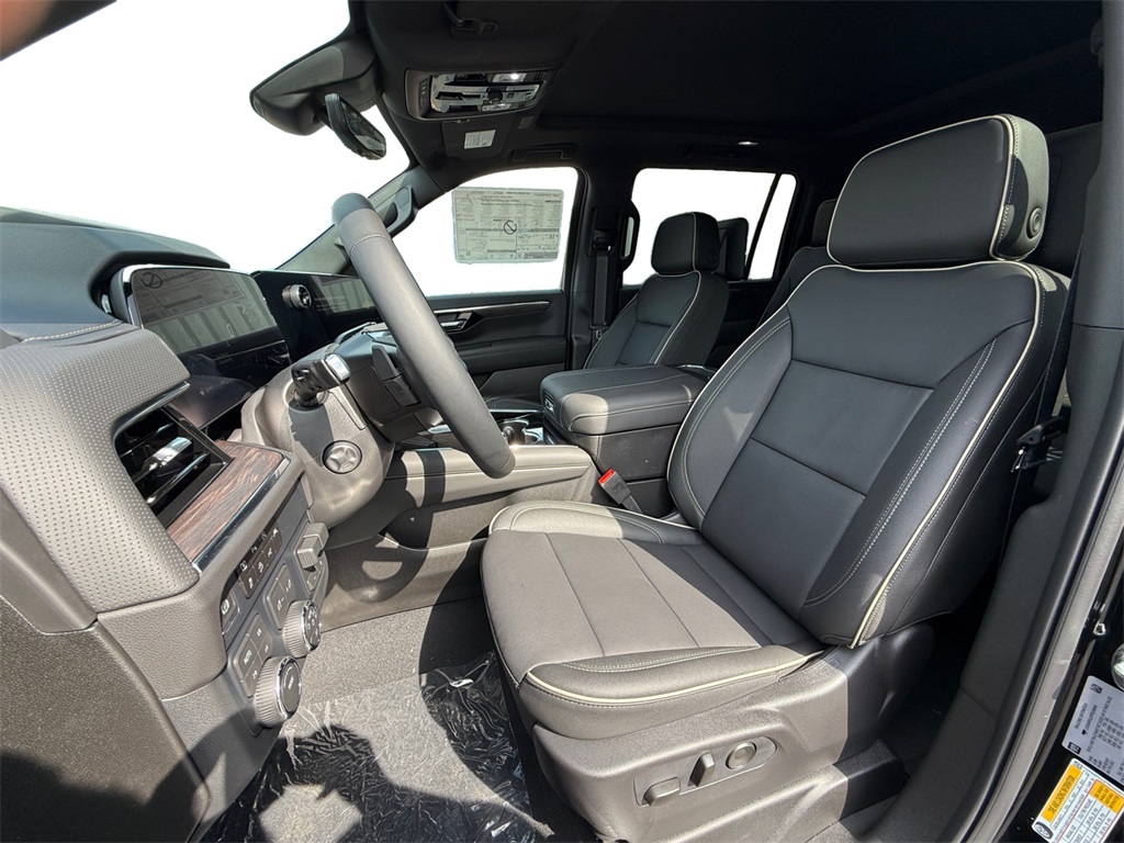 2026 Chevrolet Suburban Premier Image 14 of 27