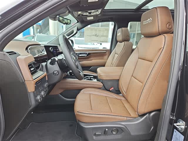 2026 Chevrolet Tahoe High Country Image 10 of 25