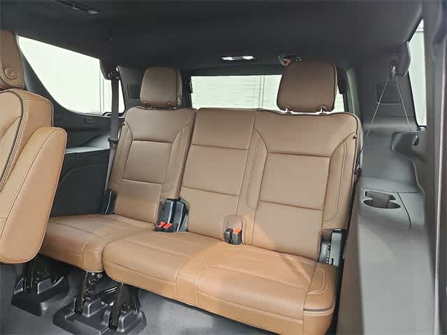 2026 Chevrolet Tahoe High Country Image 9 of 25