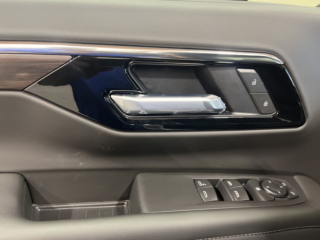 2026 Chevrolet Tahoe LS Image 22 of 29