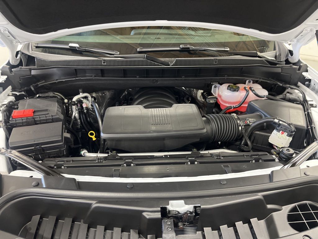 2026 Chevrolet Tahoe LS Image 8 of 29