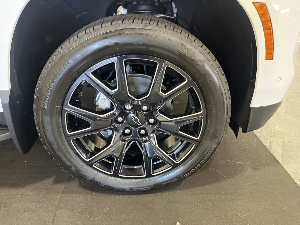 2026 Chevrolet Tahoe LS Image 9 of 29