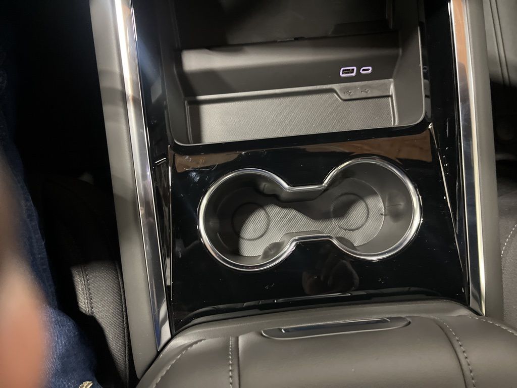 2026 Chevrolet Tahoe LS Image 21 of 29