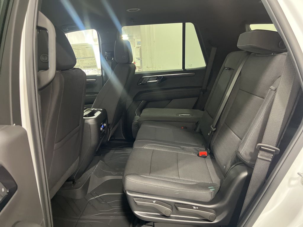 2026 Chevrolet Tahoe LS Image 16 of 29