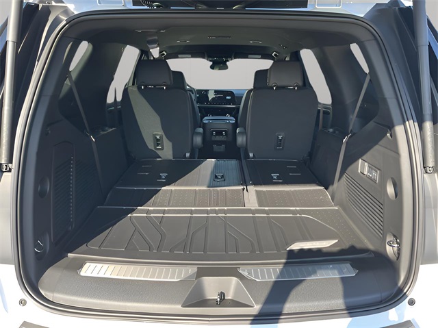 2026 Chevrolet Tahoe RST Image 11 of 35