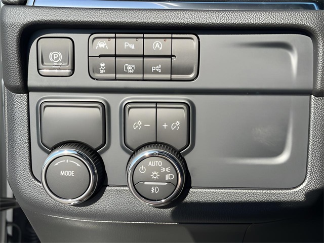 2026 Chevrolet Tahoe RST Image 23 of 35